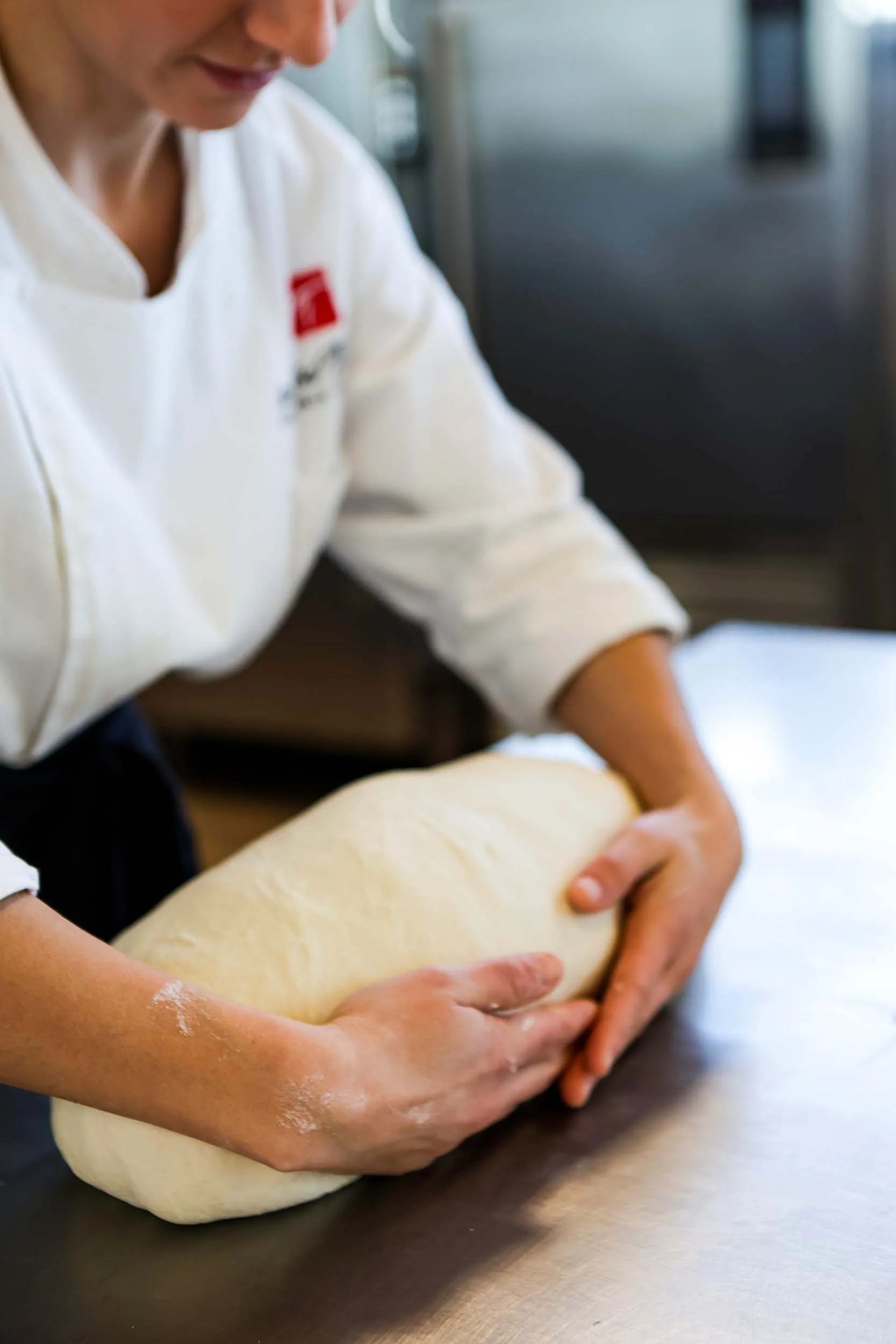 Lezione di panificazione del corso di cucina